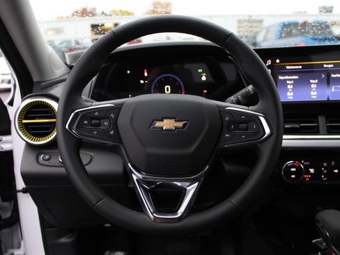 New 2026 Chevrolet Trax LT w/ LT Convenience Package image 10