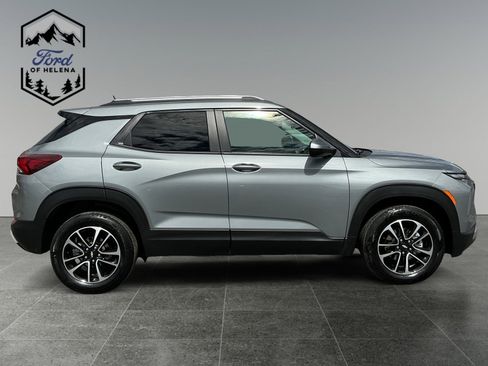 Used 2025 Chevrolet TrailBlazer LT AWD/4WD image 6