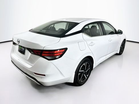 Used 2025 Nissan Sentra SV FWD image 9