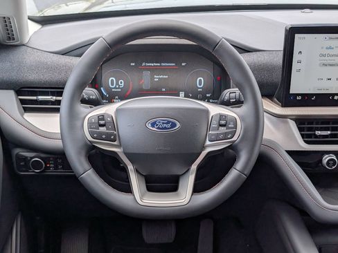 New 2026 Ford Explorer Active AWD/4WD image 10