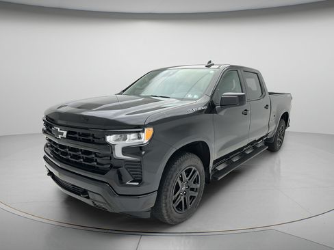 Used 2024 Chevrolet Silverado 1500 RST w/ Convenience Package II AWD/4WD image 3
