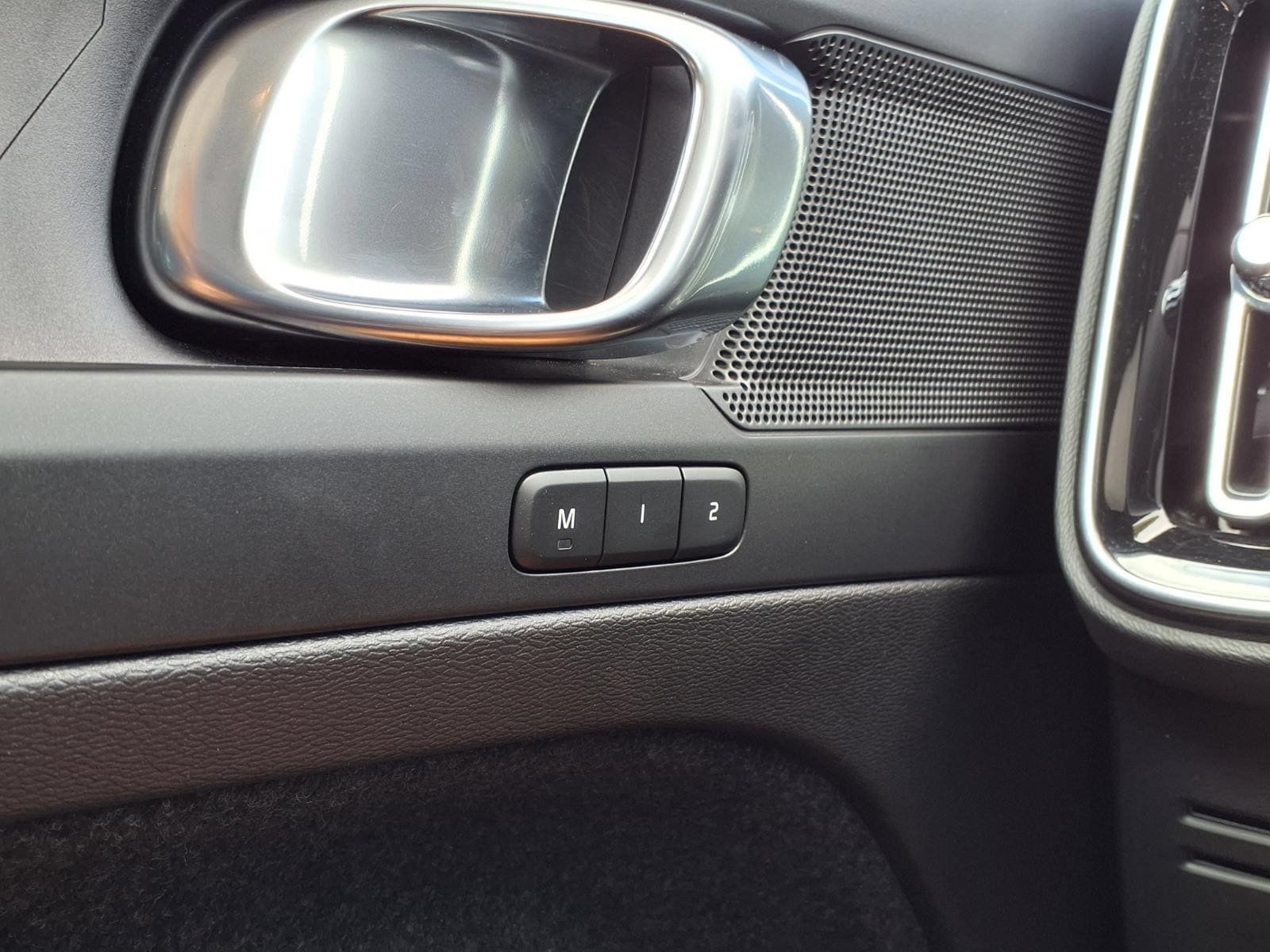 Certified 2023 Volvo C40 P8 Recharge Plus AWD/4WD image 33