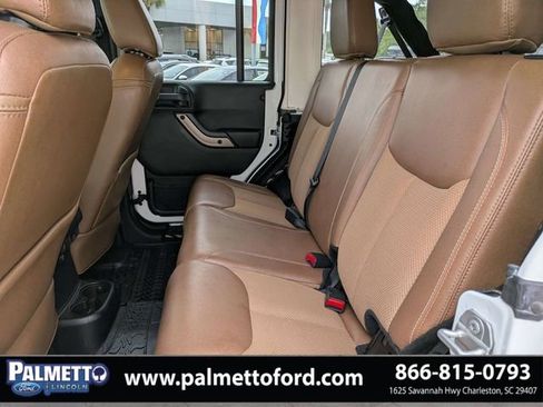 Used 2017 Jeep Wrangler Unlimited Sahara AWD/4WD image 14