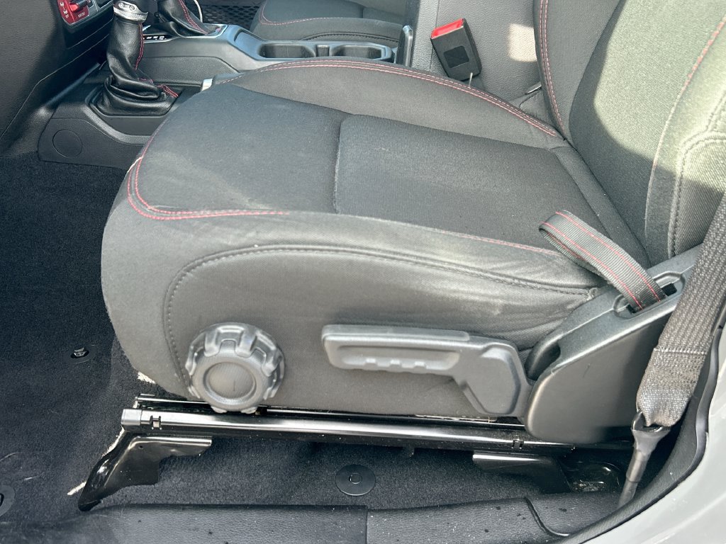 Used 2020 Jeep Wrangler Unlimited Rubicon AWD/4WD image 16