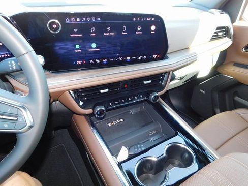 New 2025 Chevrolet Suburban High Country image 46