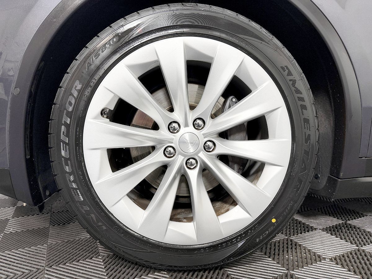 Used 2018 Tesla Model X 75D AWD/4WD image 25