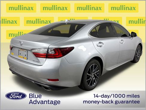 Used 2018 Lexus ES 350 w/ Luxury Package w/Wood Trim FWD image 4
