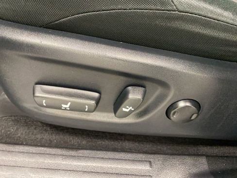 Used 2019 Toyota 4Runner SR5 AWD/4WD image 14