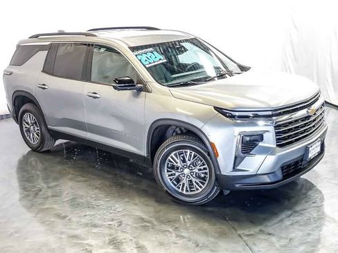 Certified 2024 Chevrolet Traverse LT AWD/4WD image 5