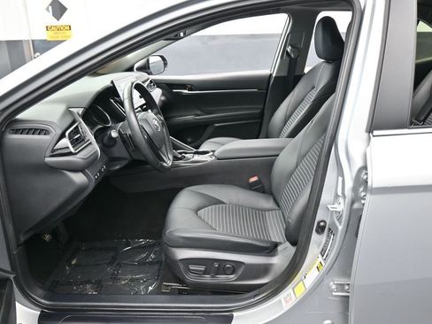 Used 2024 Toyota Camry SE w/ Convenience Package FWD image 11