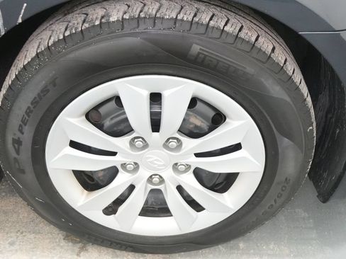 Used 2012 Hyundai Sonata GLS FWD image 11