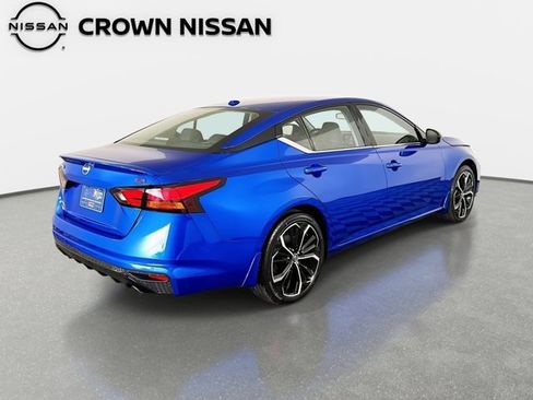 Certified 2025 Nissan Altima 2.5 SR image 6