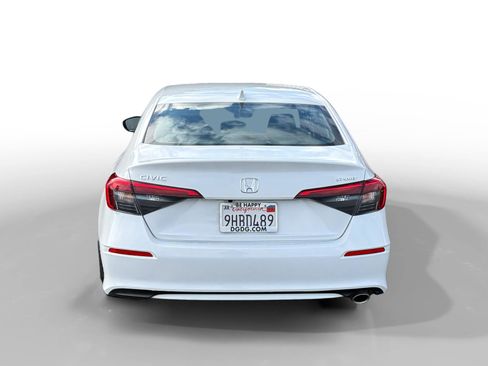 Used 2023 Honda Civic Sport image 4