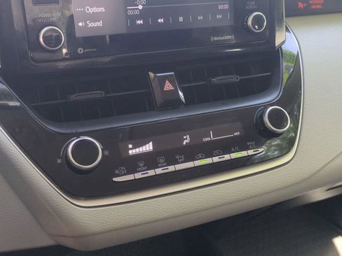 Used 2022 Toyota Corolla L FWD image 36