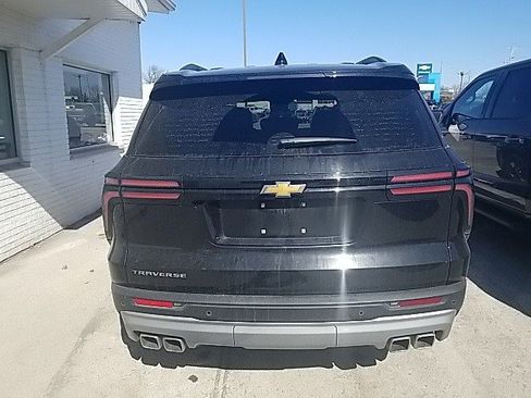 Certified 2025 Chevrolet Traverse LT image 18