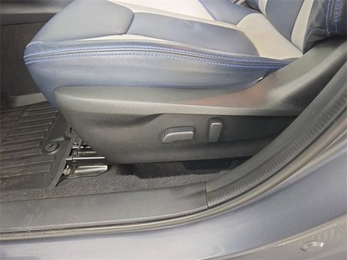 Used 2022 Subaru Crosstrek Hybrid w/ Popular Package #2A image 18