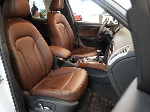 Used 2015 Audi Q5 2.0T Premium Plus w/ Technology Package image 33