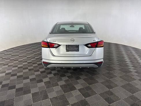 Used 2024 Nissan Altima 2.5 SV FWD image 6