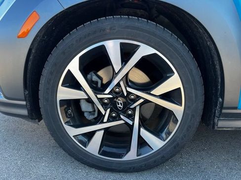 Used 2022 Hyundai Kona Limited AWD/4WD image 18