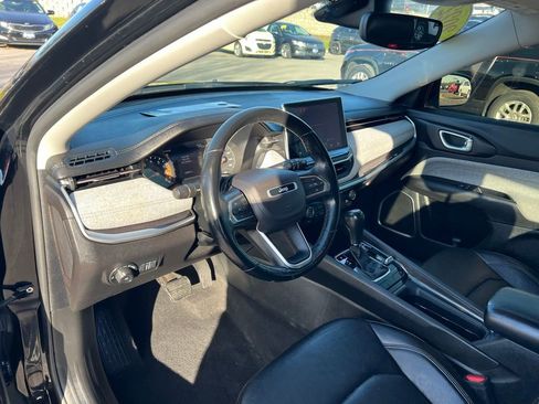 Used 2022 Jeep Compass Latitude image 16