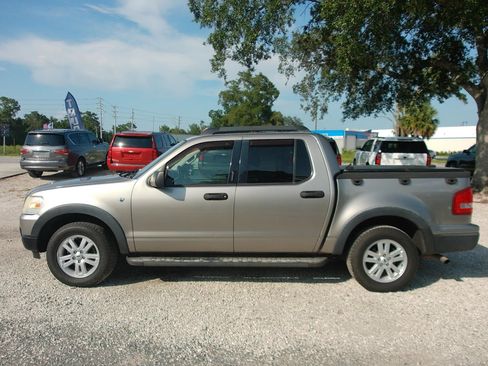 Used 2008 Ford Explorer Sport Trac XLT AWD/4WD image 9