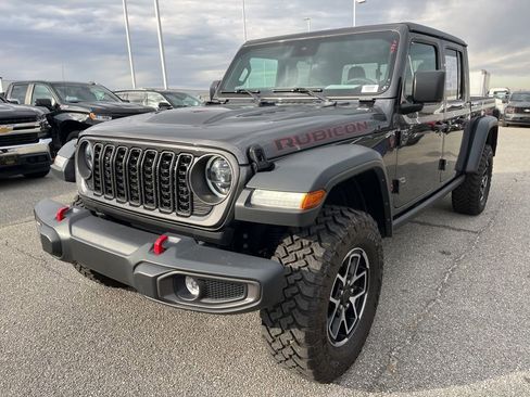 Used 2024 Jeep Gladiator Rubicon image 1