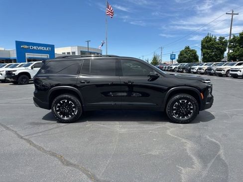 Used 2024 Chevrolet Traverse Z71 w/ Enhanced Driving Package AWD/4WD image 8