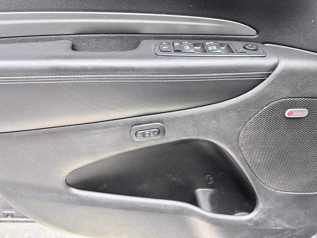 Used 2018 Dodge Durango SRT w/ Technology Group AWD/4WD image 15