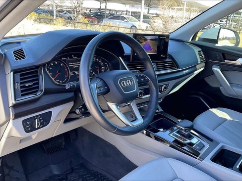 Used 2022 Audi Q5 2.0T Premium image 17