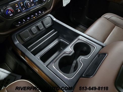 Used 2018 Chevrolet Silverado 3500 High Country w/ Duramax Plus Package AWD/4WD image 40