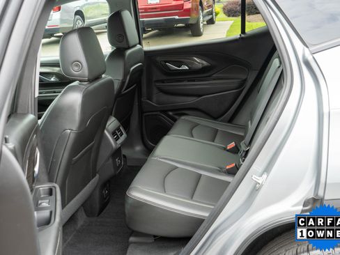 Used 2024 GMC Terrain SLT w/ LPO, Floor Liner Package FWD image 31