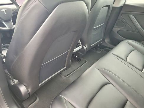 Used 2019 Tesla Model 3 Mid Range image 14