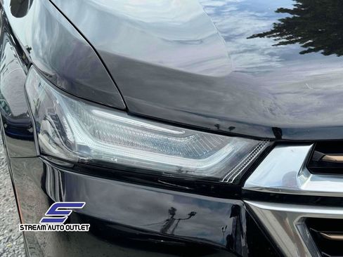 Used 2023 Chevrolet Traverse High Country image 9