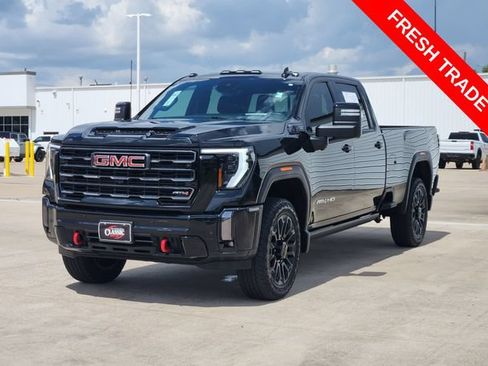 Used 2024 GMC Sierra 2500 AT4 w/ AT4 Premium Plus Package AWD/4WD image 2