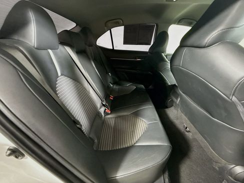 Used 2022 Toyota Camry SE image 24