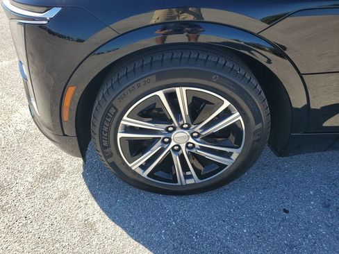 Used 2025 Cadillac Lyriq Luxury image 18