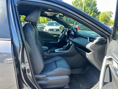 Used 2025 Toyota RAV4 XSE w/ Advanced Technology Package AWD/4WD image 19