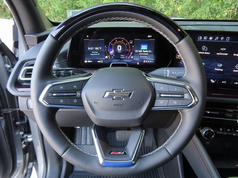 New 2026 Chevrolet Traverse Z71 w/ Enhanced Driving Package image 4