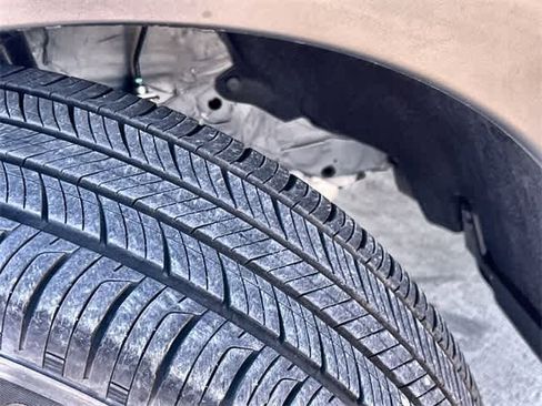 Certified 2025 Honda HR-V Sport image 23