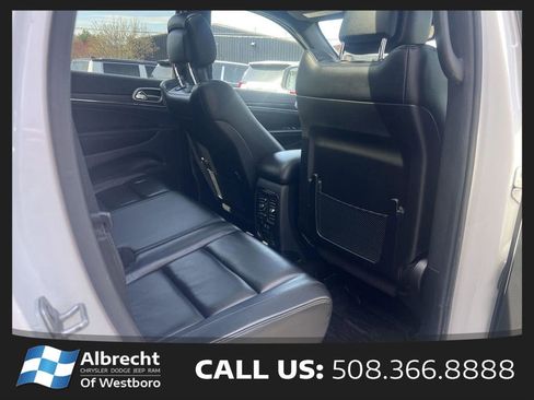 Used 2022 Jeep Grand Cherokee Limited w/ Trailer Tow Group IV AWD/4WD image 16