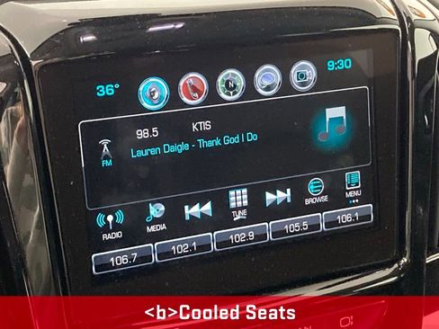 Used 2018 Chevrolet Traverse Premier AWD/4WD image 3