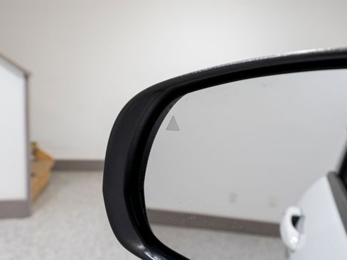 Used 2023 Jeep Cherokee Altitude Lux w/ Lux Elite Package AWD/4WD image 13