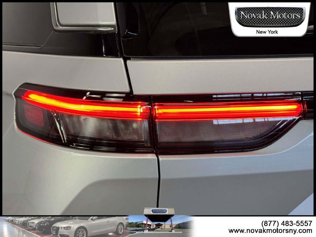 Used 2024 Jeep Grand Cherokee Laredo X AWD/4WD image 11