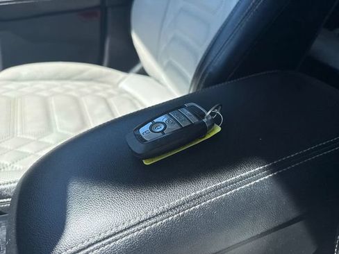 Used 2023 Ford Escape SE w/ PHEV Premium Package FWD image 10