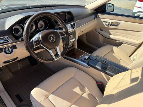 Used 2014 Mercedes-Benz E 350 4MATIC Sedan image 10
