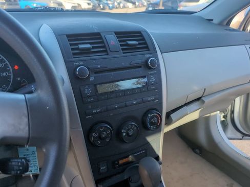 Used 2010 Toyota Corolla LE image 25