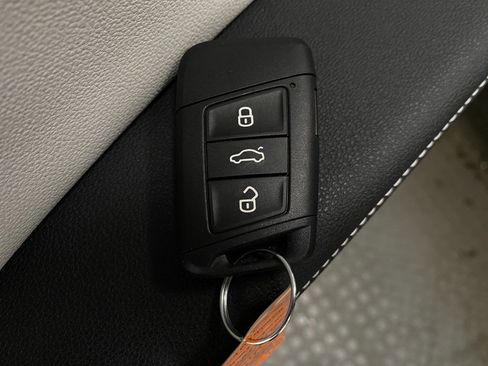 New 2025 Volkswagen Taos S image 28