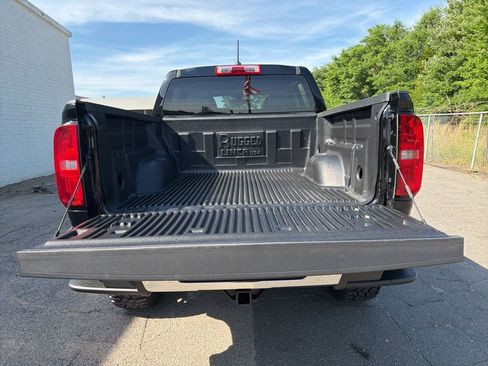 Used 2022 Chevrolet Colorado W/T w/ WT Convenience Package AWD/4WD image 17