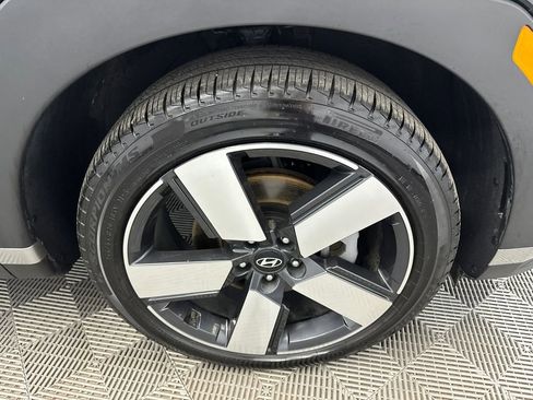 Used 2025 Hyundai Santa Fe Limited AWD/4WD image 14