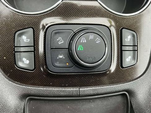 Certified 2023 GMC Acadia AT4 image 32